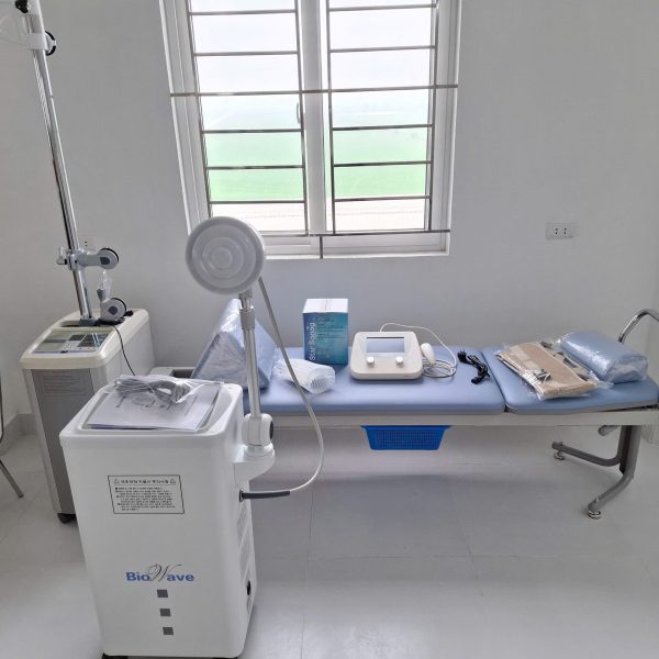 Máy vi sóng trị liệu HM-801